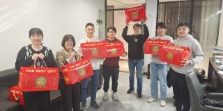 心系員工，情暖新春——東莞園林發(fā)放春節(jié)福利